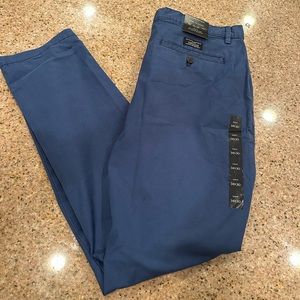 Banana Republic “Slim Lived-In Chino” - 34Wx30L